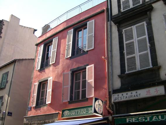  Façade rouge brique